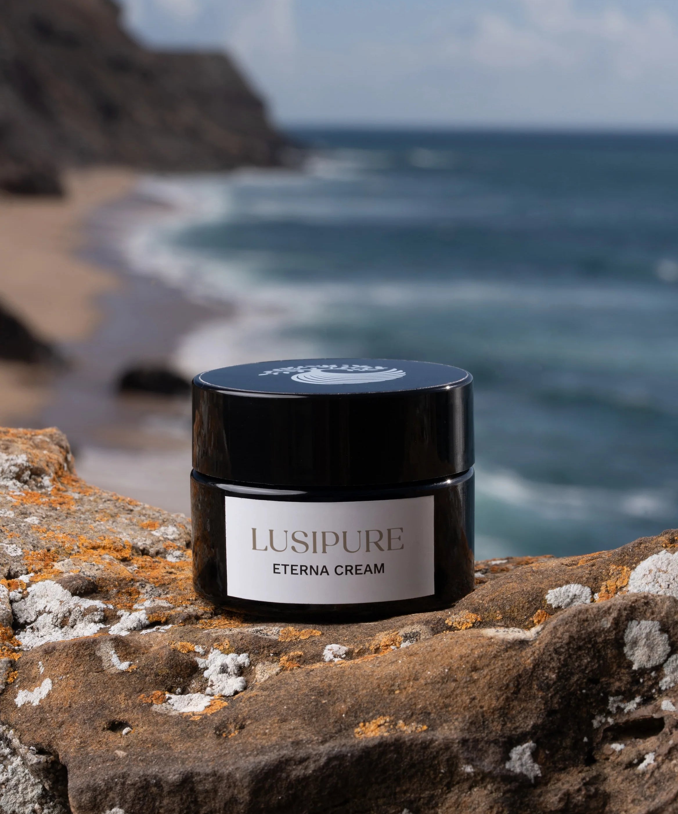 Lusipure eterna cream by the ocean